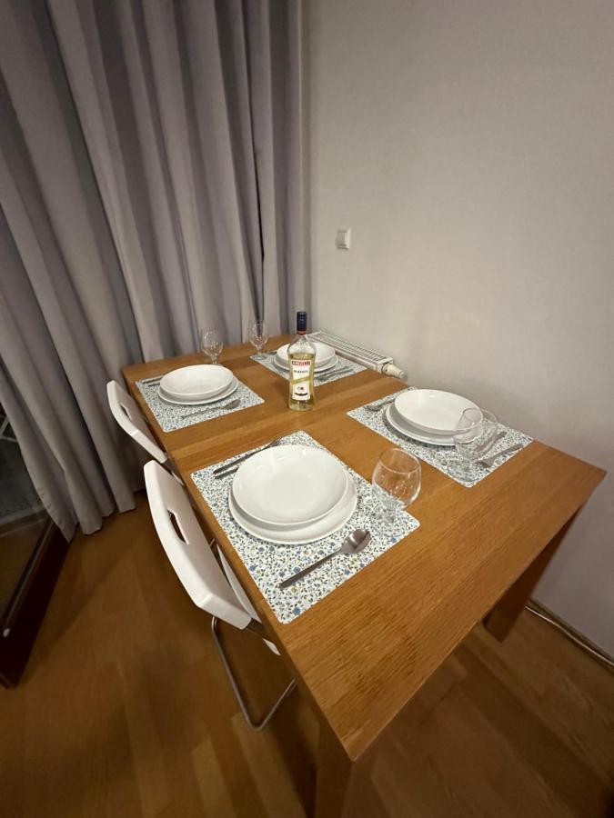 Central Apartment With Balcony Budapest Exterior photo