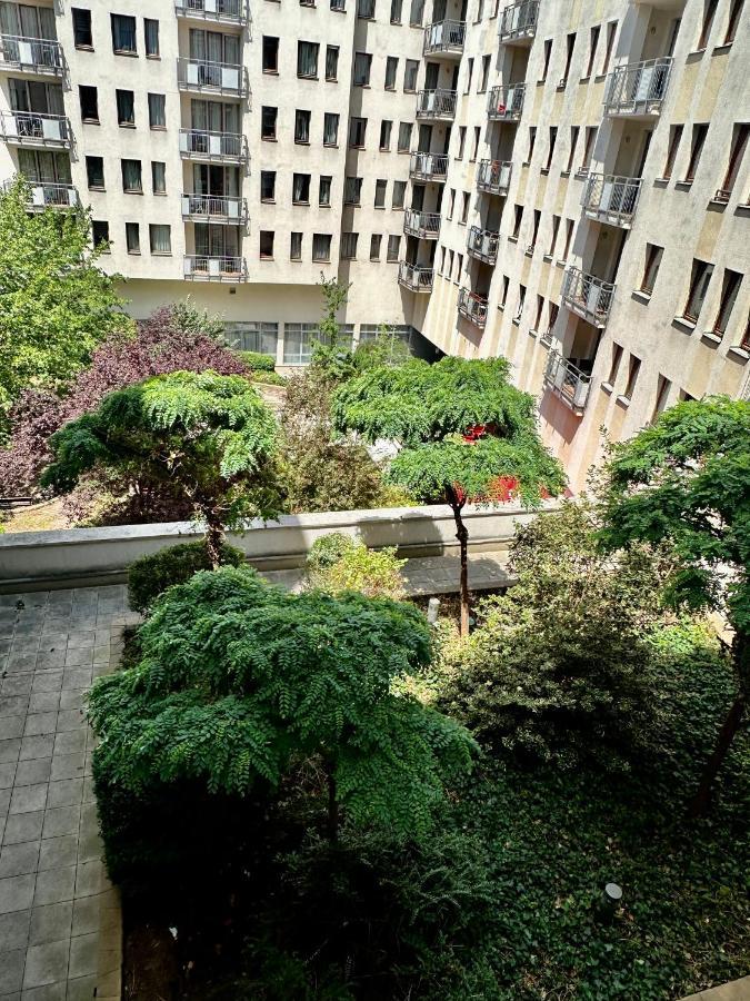 Central Apartment With Balcony Budapest Exterior photo